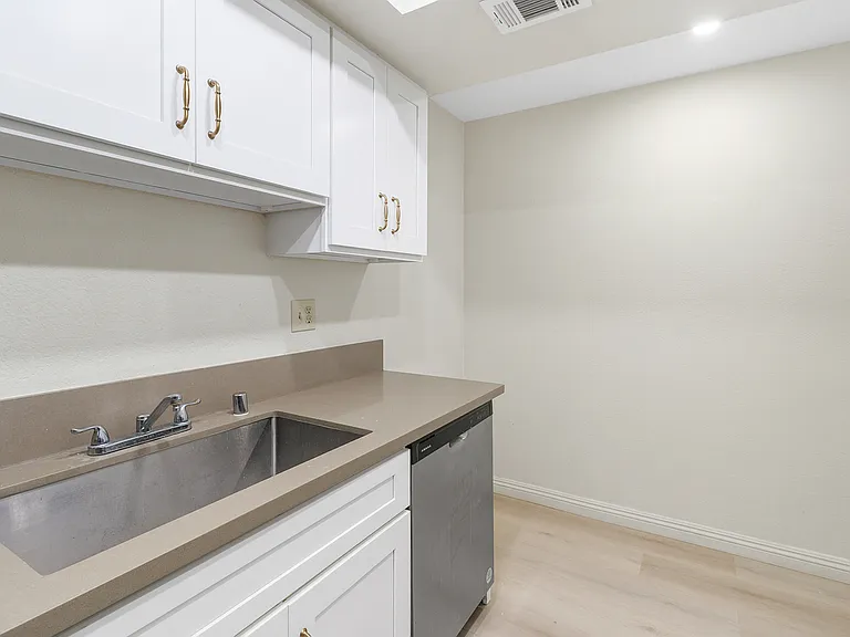 8210 Rancheria Dr #4 — Photo 15