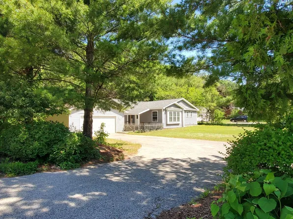 6285 Center Rd, Traverse City, MI 49686