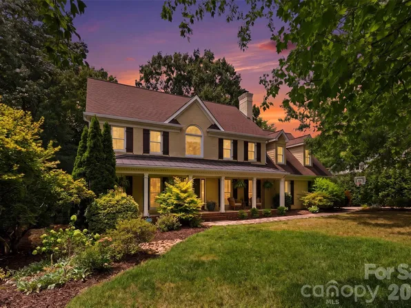 170 S Kimberly Rd, Davidson, NC 28036