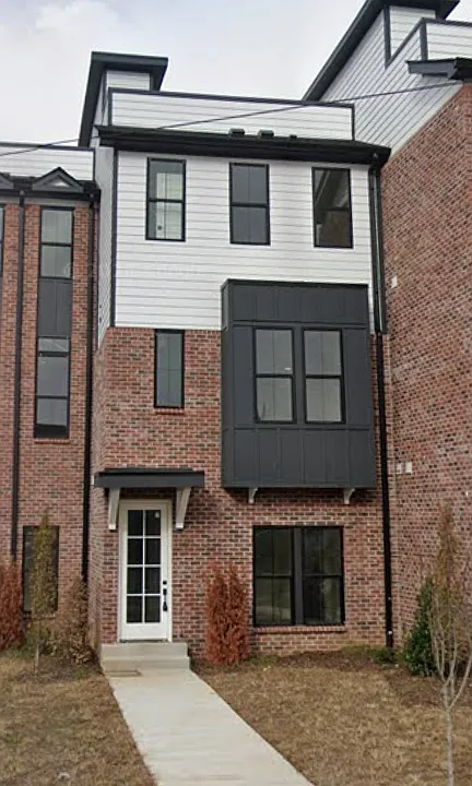 2210 Clarksville Pike