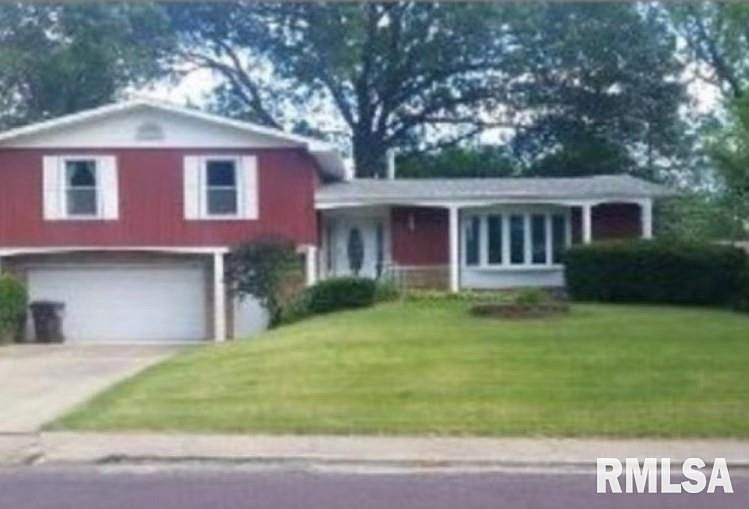 1st image of 5304 N Woodview Ave