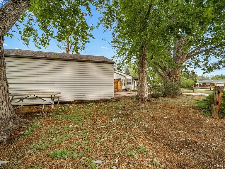2395 S Irving St — Photo 26