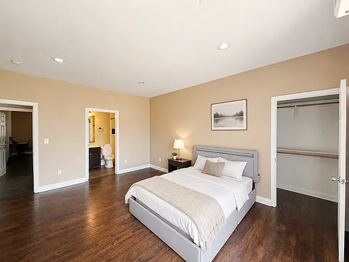 Floor plan 1339 1/2 W 36th Pl