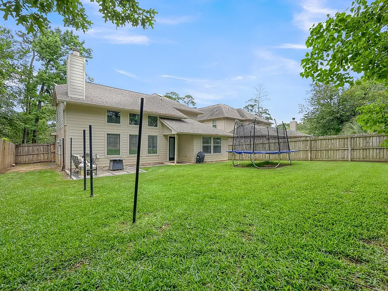 3215 Canterbury Ln — Photo 34