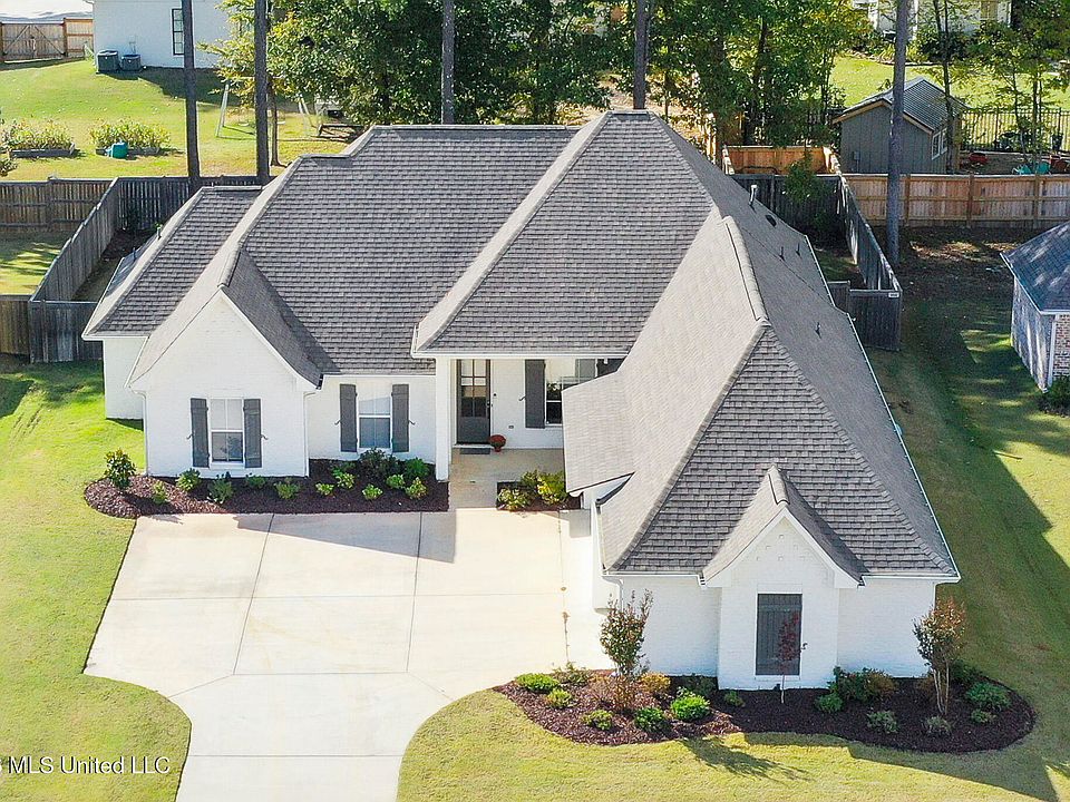 1st image of 433 Crossvine Pl