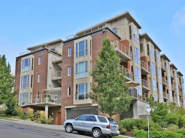 4280 S Corbett Ave Unit 304, Portland, OR 97239