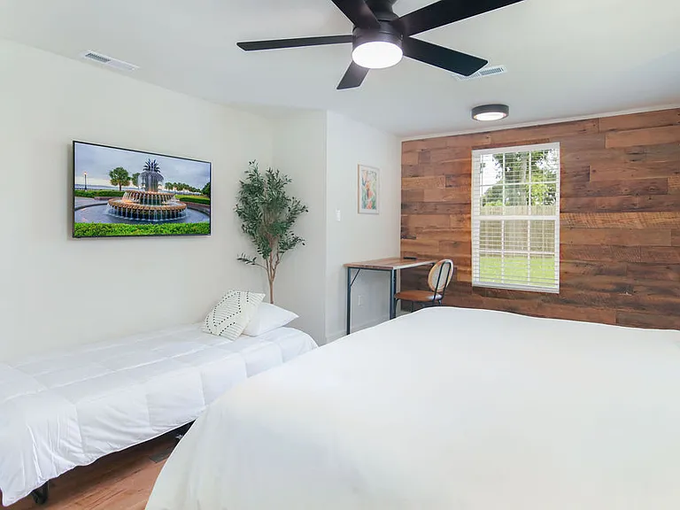 4208 S Rhett Ave #E — Photo 3