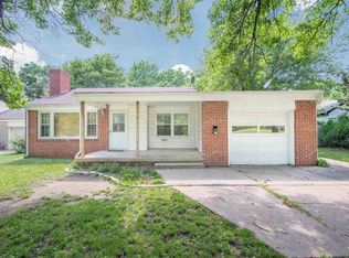 227 S Edgemoor St, Wichita, KS 67218
