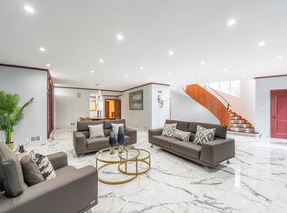 3401 E Ocean Blvd, Long Beach, CA 90803