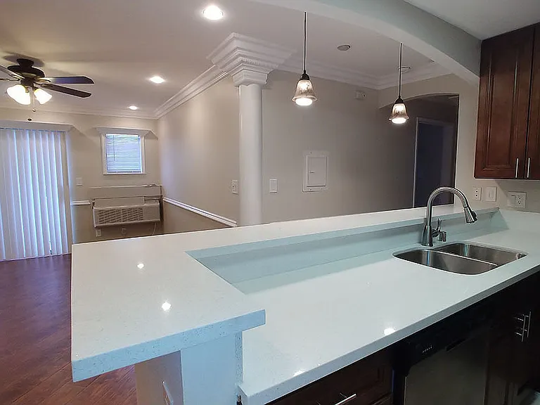 Carmel Heights Apts — Photo 39