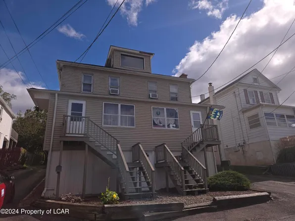 20 Elizabeth St, Plains, PA 18705