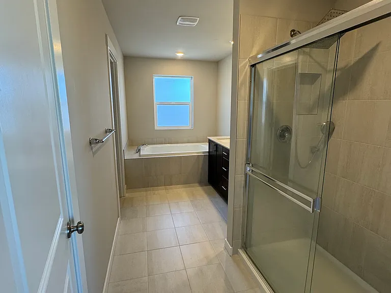 2902 Longhorn Loop — Photo 11