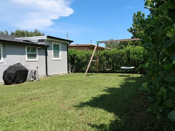 1336 NW 38th St #1, Miami, FL 33142