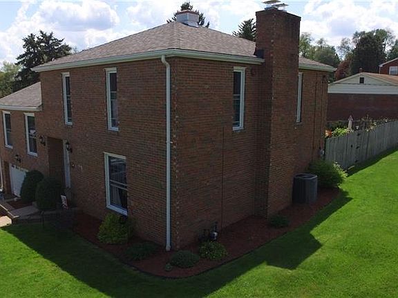 2nd image of 2270 Thomas Dr