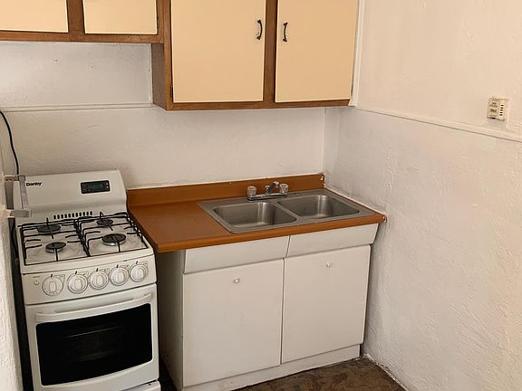 5th image of 330 Texas St SE APT C