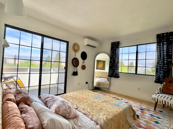 495 Chestnut St APT 13, Ashland, OR 97520