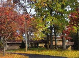 16560 Patricia Ln, Brookfield, WI 53005