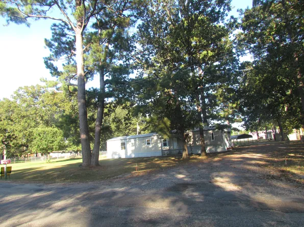 1422 James St, Crossett, AR 71635