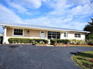 1011 SW 25th Ave, Boynton Beach, FL 33426