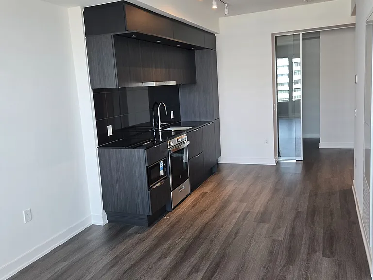 448 Burnhamthorpe Rd W #6006 — Photo 13