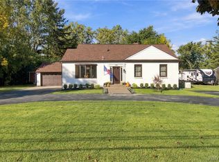 148 Hopkins Rd, Williamsville, NY 14221