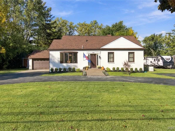 148 Hopkins Rd, Williamsville, NY 14221