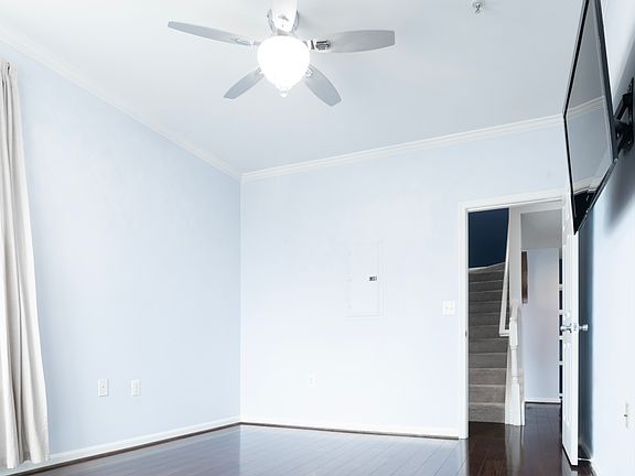 5th image of 11351 Aristotle Dr APT 402
