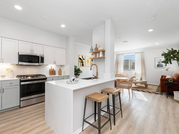 6355 De Soto Ave APT A114
