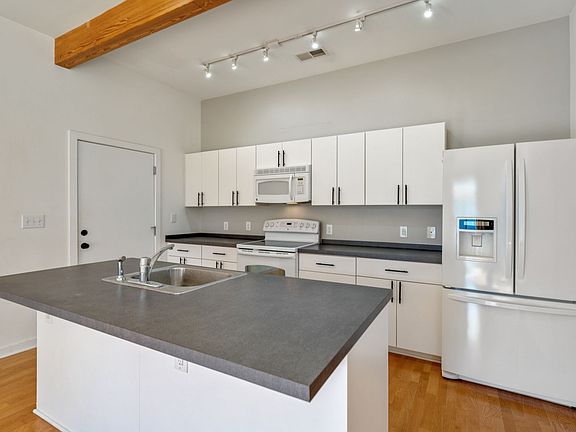 5th image of 506 N Mangum St #301