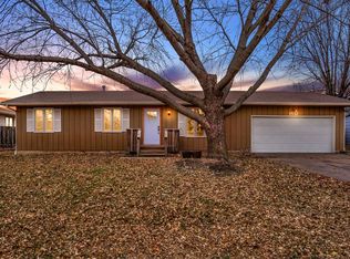 1512 Westborough Dr, Newton, KS 67114