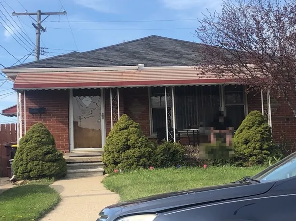 8031 Sunburst St, Center Line, MI 48015