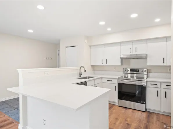 281 S Zinnia Way #2B, Denver, CO 80228