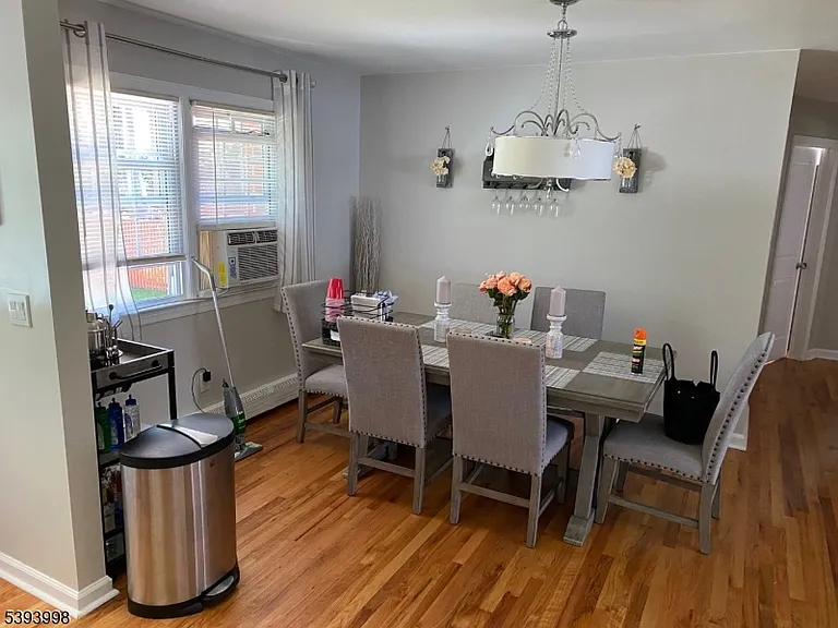 549 Broughton Ave #1 — Photo 12