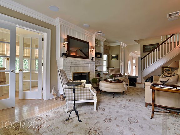 4th image of 439 Wyckoff Ave