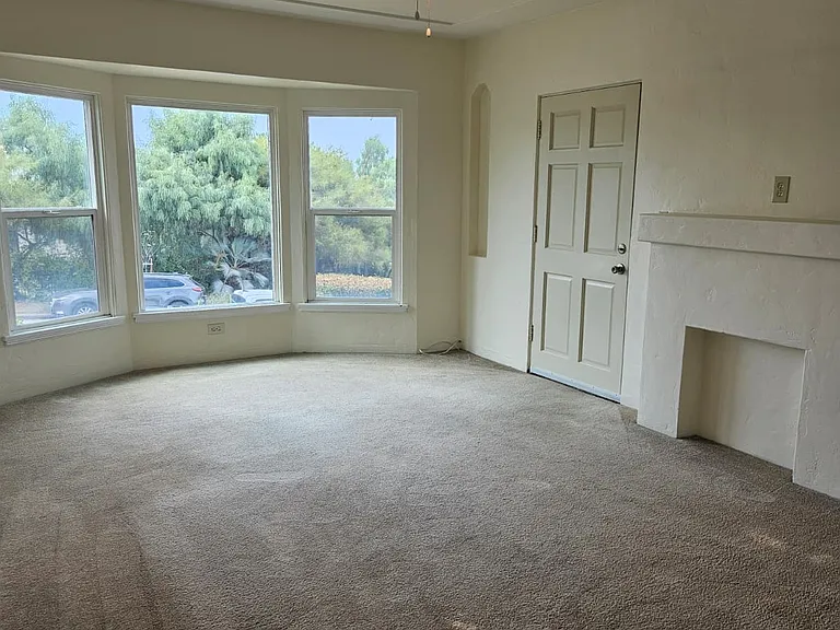 5728 Adelaide Ave — Photo 1