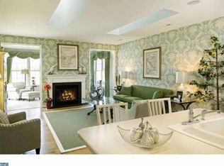 4 Grand National Ln, Newark, DE 19702