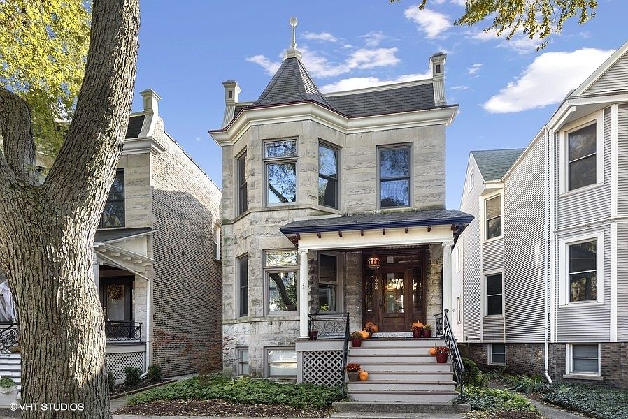 1st image of 1923 W Bradley Pl