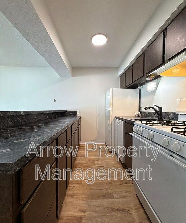 1st image of 649 S 18th St #34