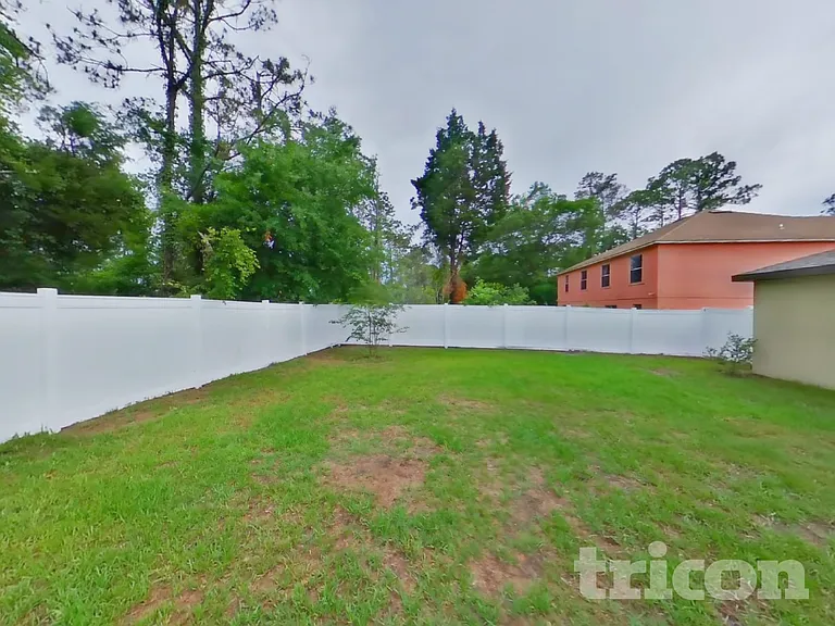 57 Pilgrim Dr — Photo 15
