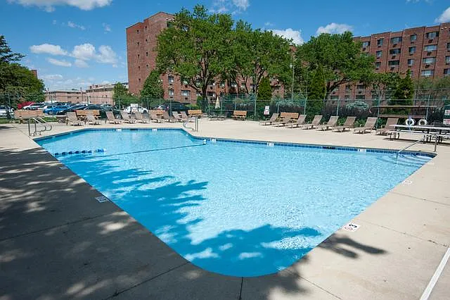 5348 N Cumberland Ave #410 — Photo 3