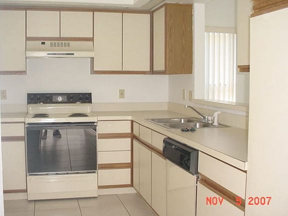 5th image of 1711 Maplestead Ct