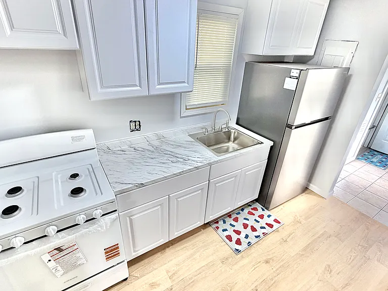 11012 Paige Ave — Photo 6