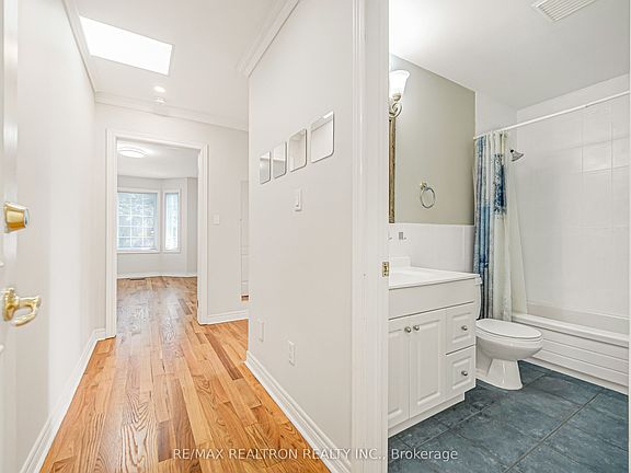 5th image of 454 Donlands Ave #A2