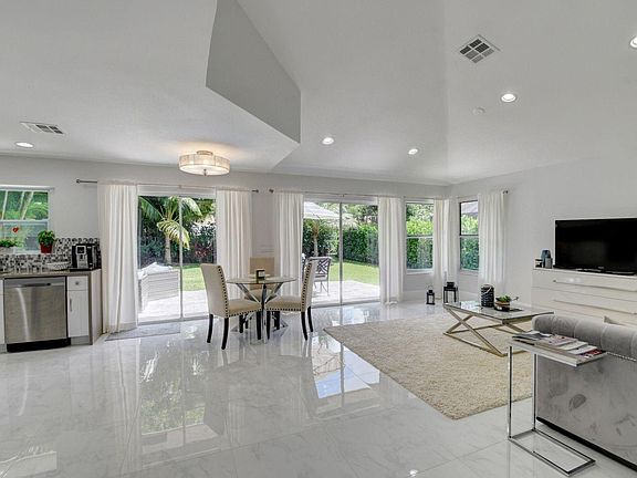 Home For Sale In Broken Sound Country Club