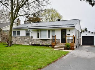 23 Weldon St, Barrie, ON L4M4J5
