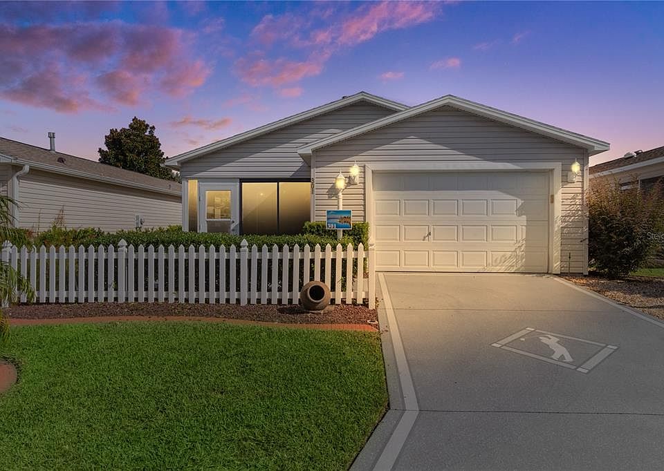 1st image of 301 Katherine Pl