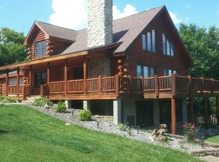 33085 Malmberg Ave, Lindstrom, MN 55045