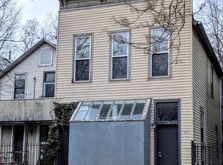 816 W 19th St #1R, Chicago, IL 60608