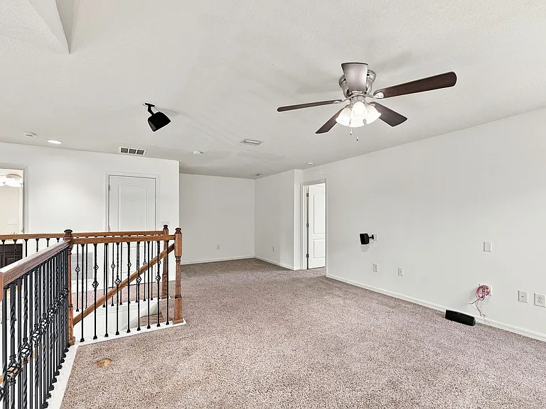 5156 Bay Isle Cir — Photo 9