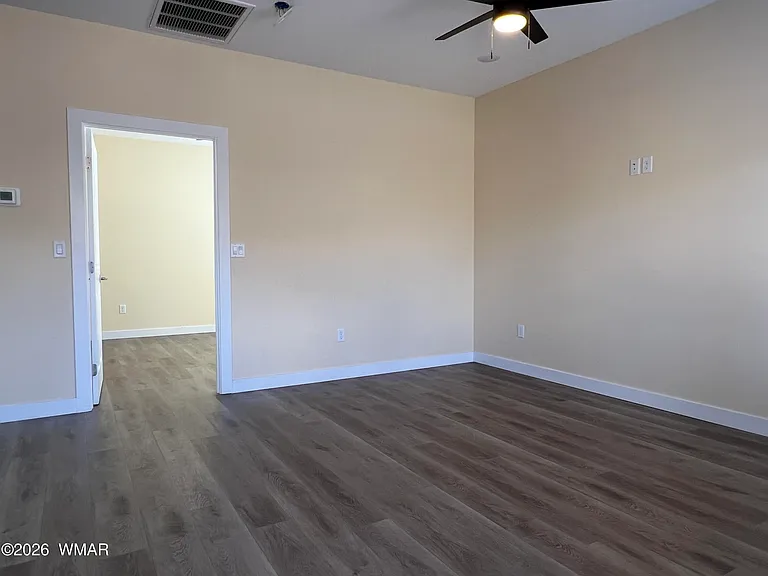 2197 W Lyon Crest Rd — Photo 3